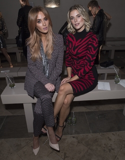 Ashley James feet photo thumbnail