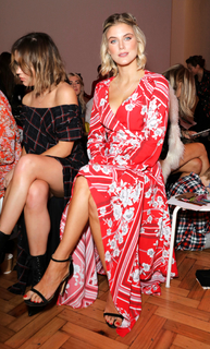 Ashley James feet photo thumbnail