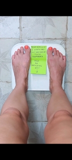 Ashley James feet photo thumbnail