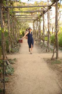 Ashley Johnson feet photo thumbnail