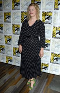 Ashley Johnson feet photo thumbnail