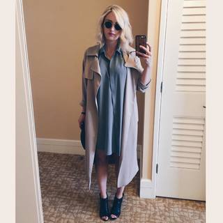 Ashley Johnson feet photo thumbnail