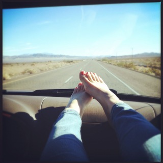 Ashley Johnson feet photo thumbnail