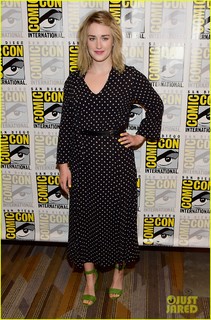 Ashley Johnson feet photo thumbnail