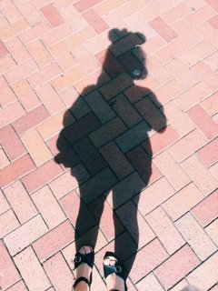 Ashley Johnson feet photo thumbnail