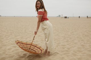 Ashley Johnson feet photo thumbnail