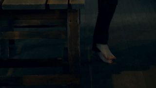 Ashley Johnson feet photo 3