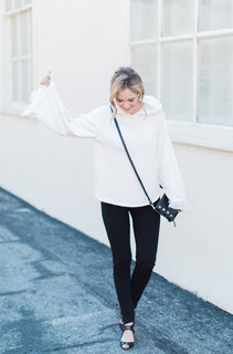 Ashley Jones feet photo thumbnail