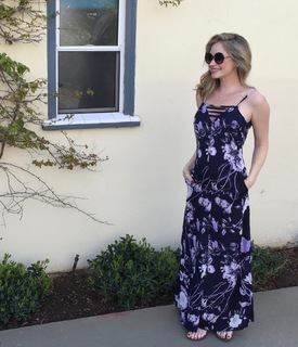 Ashley Jones feet photo thumbnail