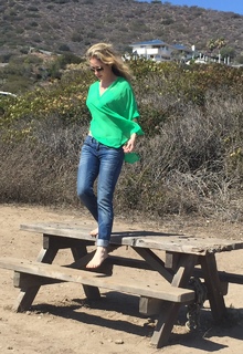 Ashley Jones feet photo thumbnail