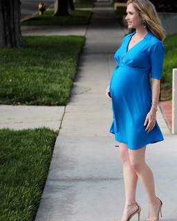 Ashley Jones feet photo thumbnail