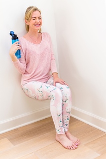 Ashley Jones feet photo thumbnail