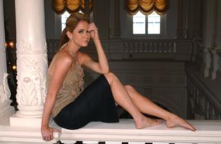 Ashley Jones feet photo thumbnail