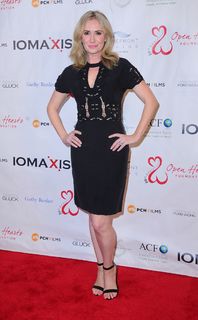 Ashley Jones feet photo thumbnail