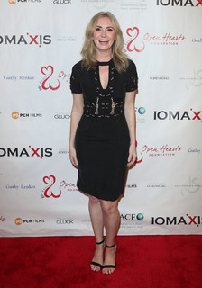 Ashley Jones feet photo thumbnail