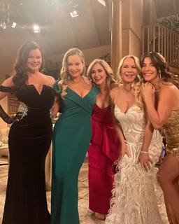 Ashley Jones feet photo thumbnail