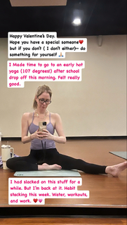 Ashley Jones feet photo thumbnail