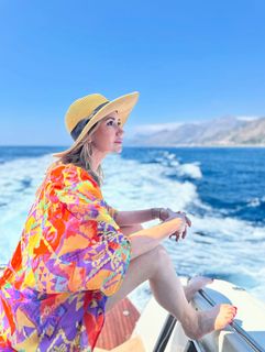 Ashley Jones feet photo thumbnail