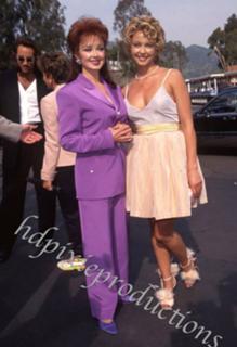 Ashley Judd feet photo thumbnail