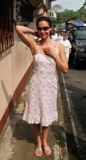 Ashley Judd feet photo thumbnail