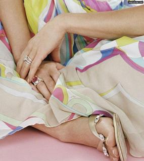 Ashley Judd feet photo thumbnail