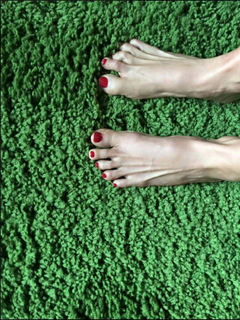 Ashley Judd feet photo thumbnail