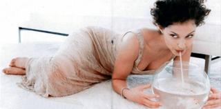 Ashley Judd feet photo thumbnail