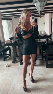 Ashley Kolfage feet photo 9