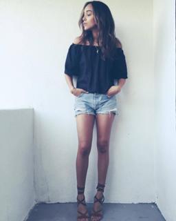 Ashley Madekwe feet photo thumbnail
