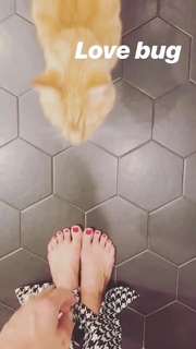 Ashley Madekwe feet photo thumbnail