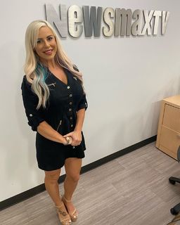 Ashley Mae Sebera feet photo thumbnail