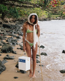 Ashley Moore feet photo 14