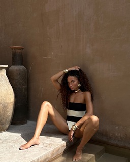 Ashley Moore feet photo 4