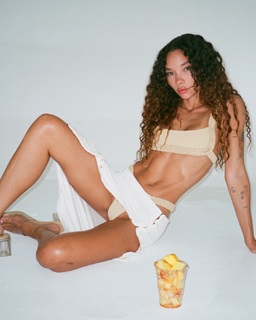 Ashley Moore feet photo 18