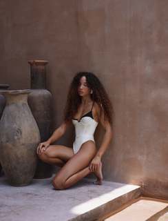 Ashley Moore feet photo 11