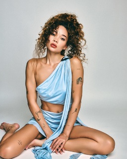 Ashley Moore feet photo 16