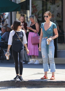 Ashley Newbrough feet photo 9