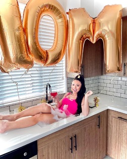 Ashley Nocera feet photo thumbnail