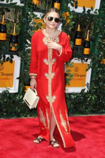 Ashley Olsen feet photo thumbnail