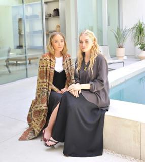 Ashley Olsen feet photo thumbnail