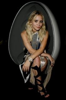 Ashley Olsen feet photo thumbnail
