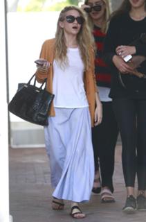 Ashley Olsen feet photo thumbnail