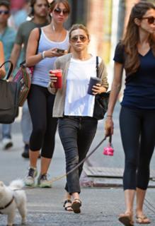Ashley Olsen feet photo thumbnail