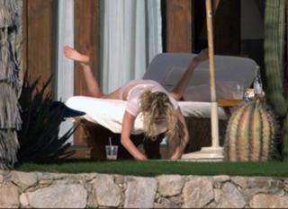 Ashley Olsen feet photo thumbnail