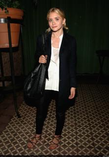 Ashley Olsen feet photo thumbnail