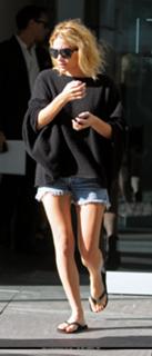 Ashley Olsen feet photo thumbnail