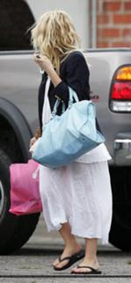 Ashley Olsen feet photo thumbnail