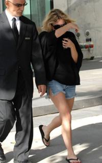 Ashley Olsen feet photo thumbnail