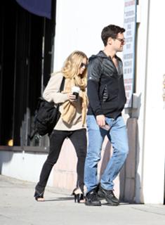 Ashley Olsen feet photo thumbnail