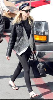 Ashley Olsen feet photo thumbnail
